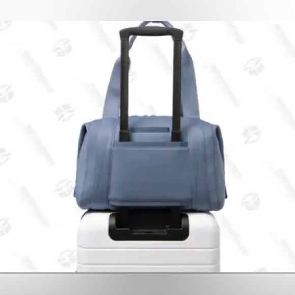 Dagne Dover LANDON CARRYALL DUFFLE BAG -NEW - Picture 6 of 16